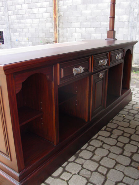 Bar 210 (39)